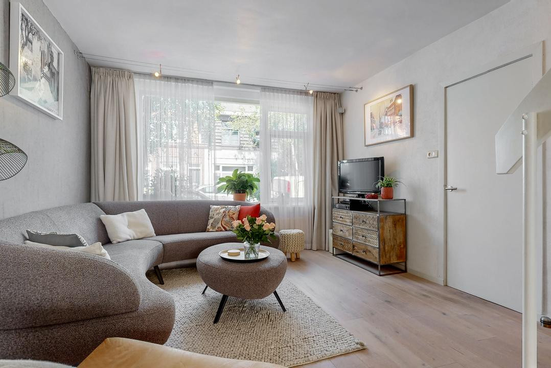 Twee-onder-één-kap te koop: Nieuwe Karselaan 15, Amstelveen