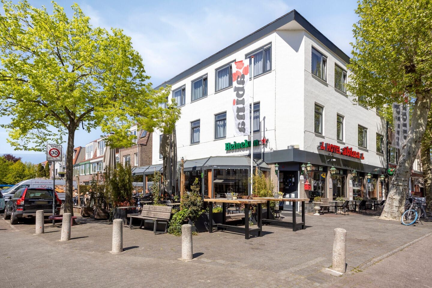 Tussenwoning te koop: Oude Karselaan 12, Amstelveen