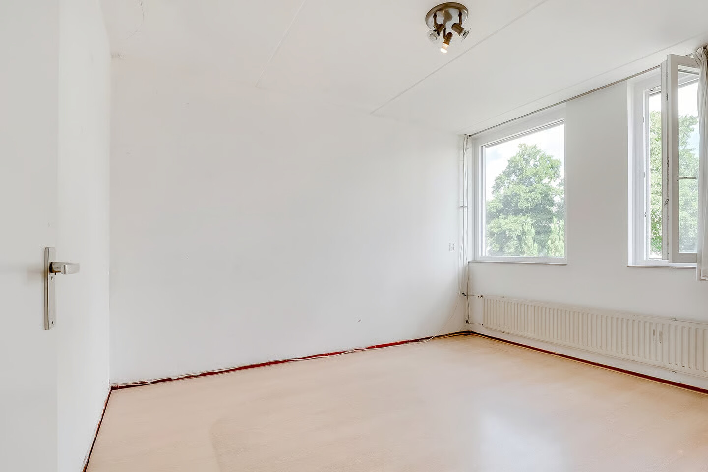 Tussenwoning te koop: Burgemeester A. Colijnweg 35, Amstelveen