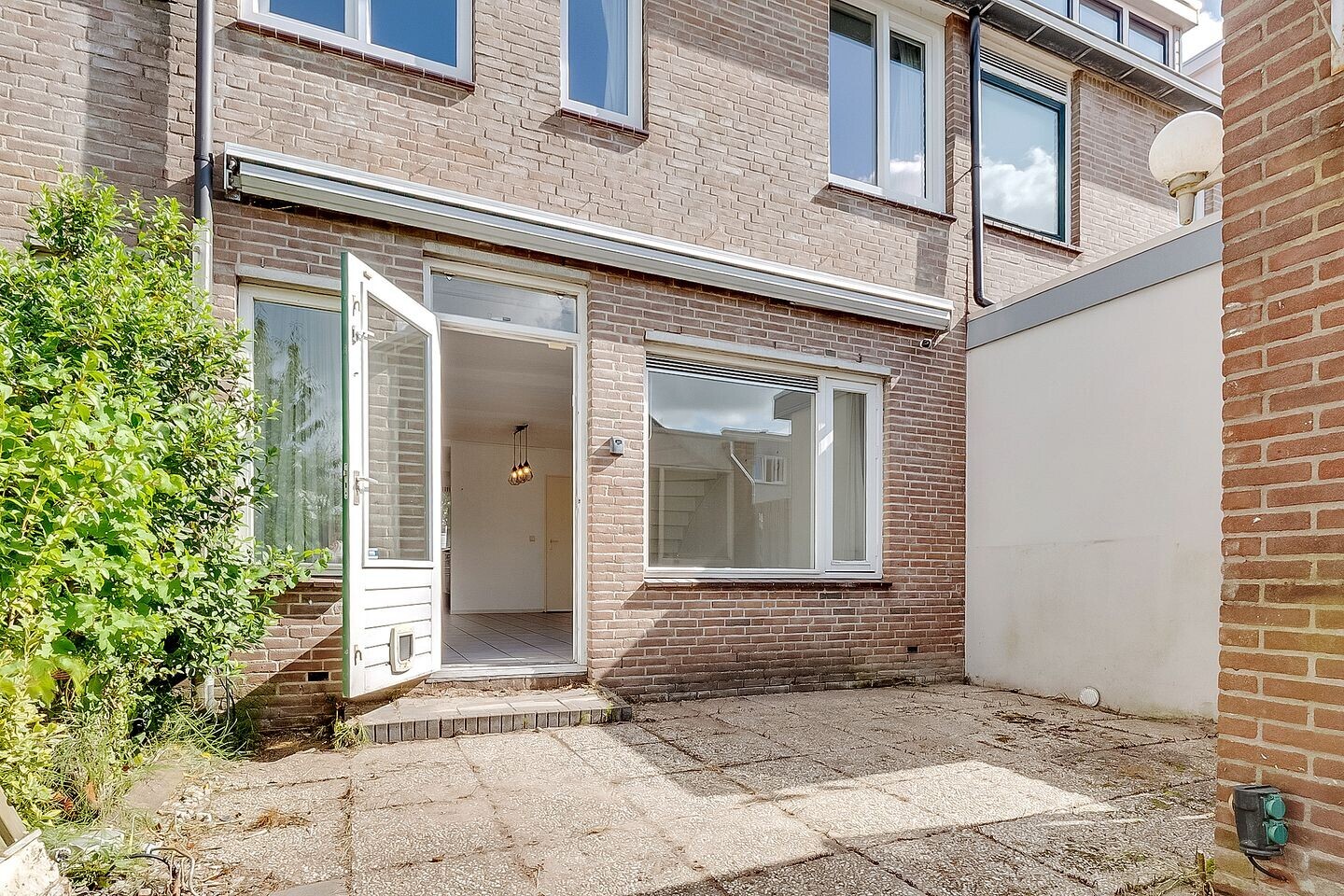 Tussenwoning te koop: Burgemeester A. Colijnweg 35, Amstelveen
