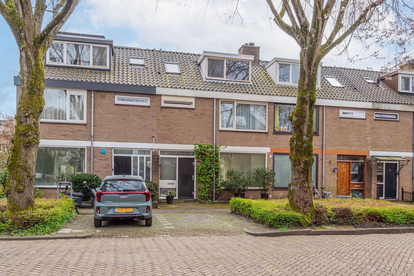 Tussenwoning te koop: Top Naefflaan 19, Amstelveen