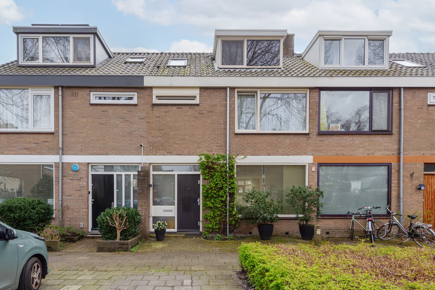 Tussenwoning te koop: Top Naefflaan 19, Amstelveen
