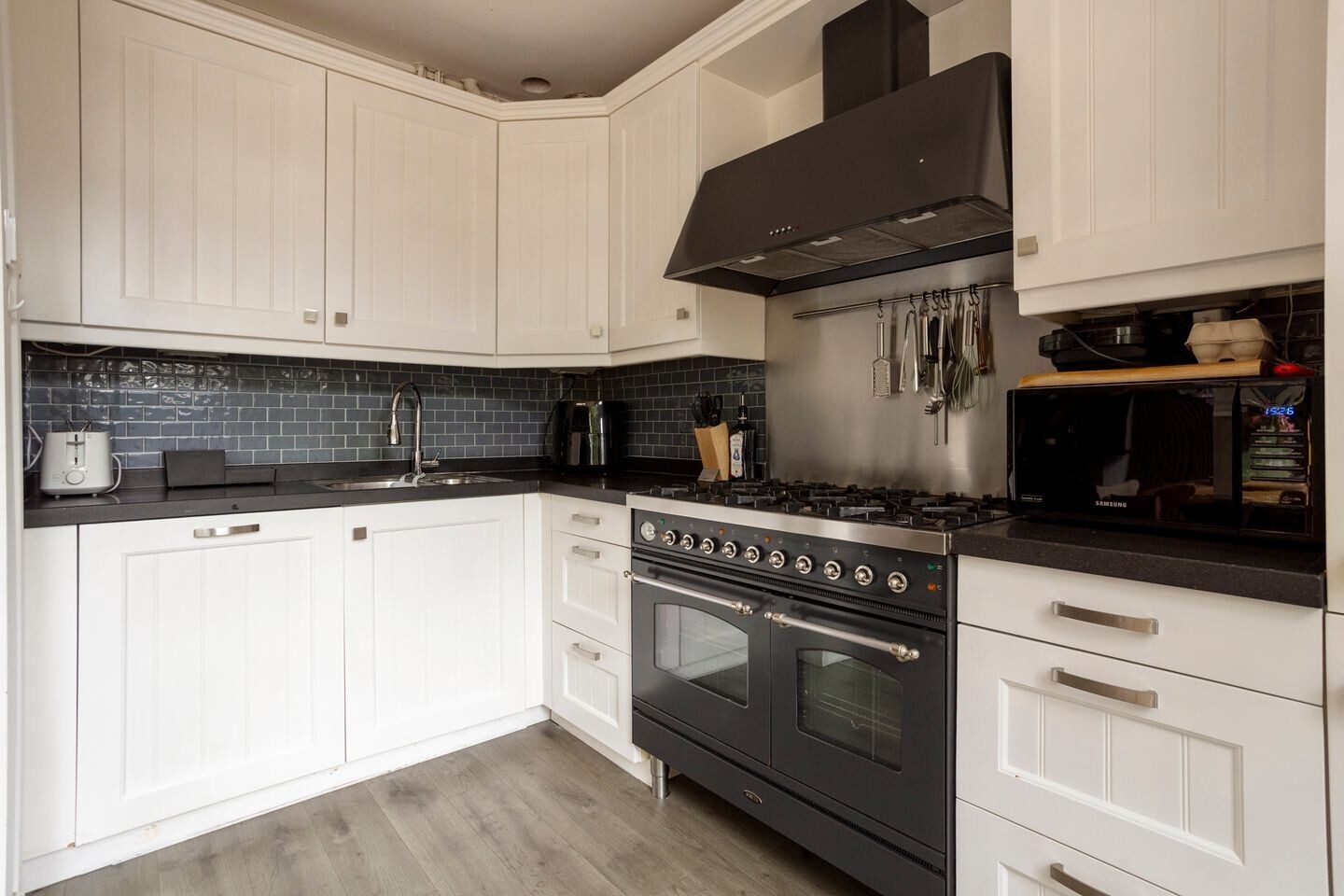 Tussenwoning te koop: Else Mauhsstraat 8, Amstelveen