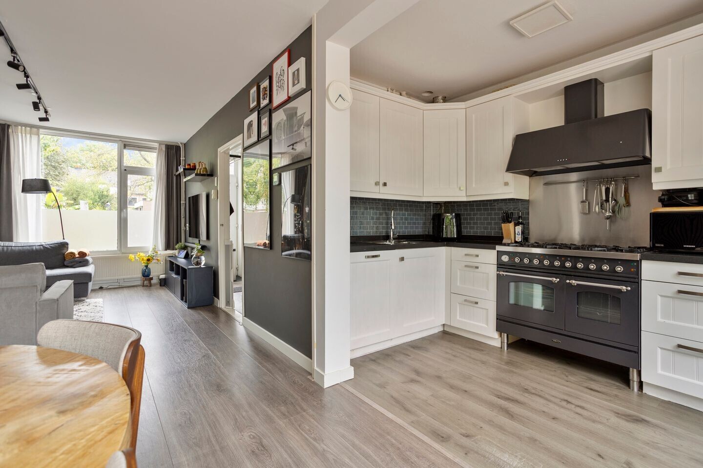 Tussenwoning te koop: Else Mauhsstraat 8, Amstelveen