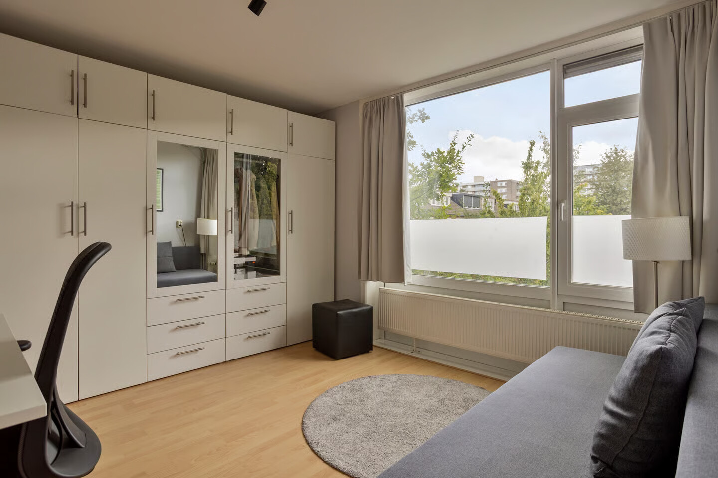 Tussenwoning te koop: Else Mauhsstraat 8, Amstelveen