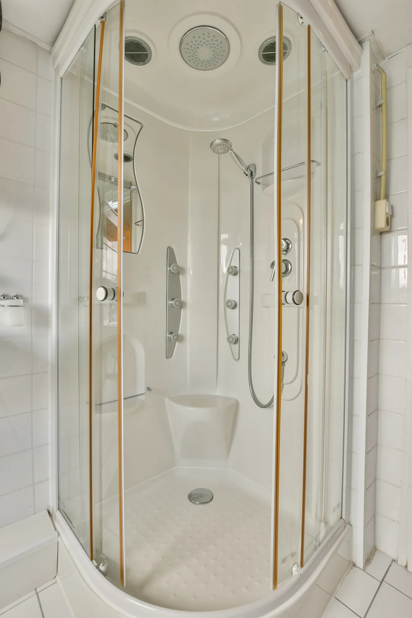 Tussenwoning te koop: Belle van Zuylenlaan 24, Amstelveen