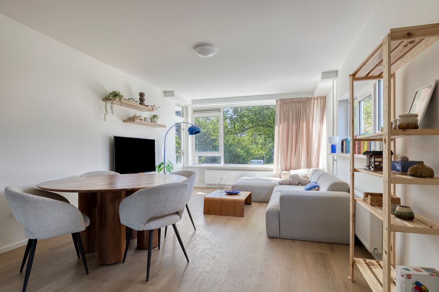Appartement te koop: Camera Obscuralaan 302, Amstelveen
