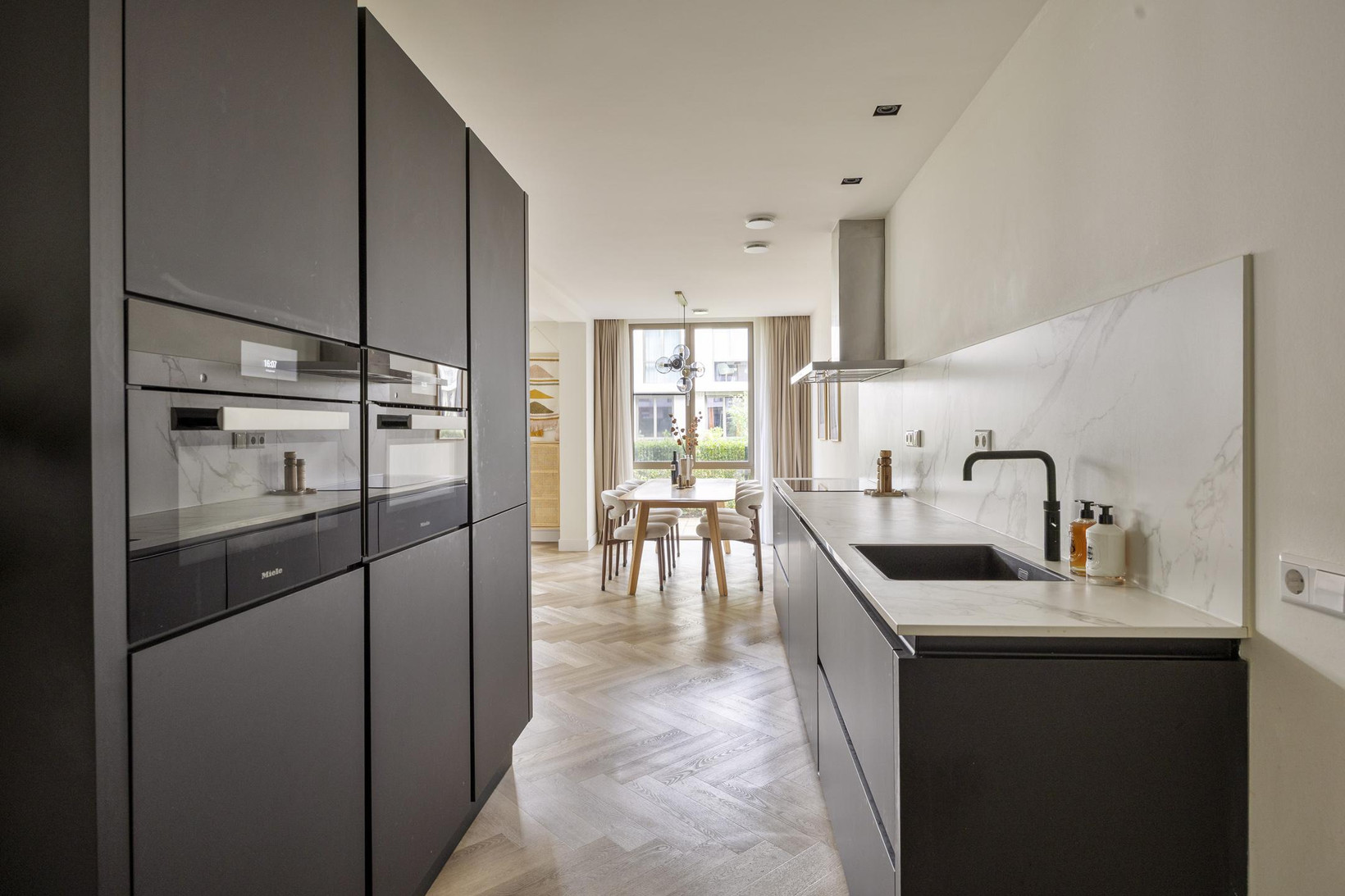 Appartement te koop: Klaasje Zevensterstraat 349, Amstelveen