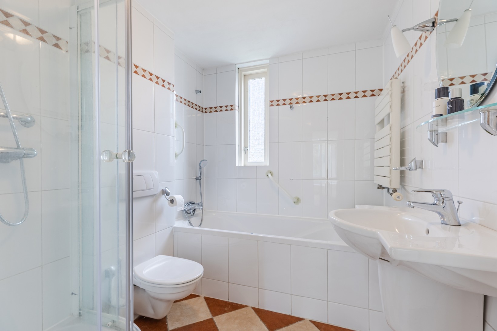 Tussenwoning te koop: De Parelvisserslaan 114, Amstelveen