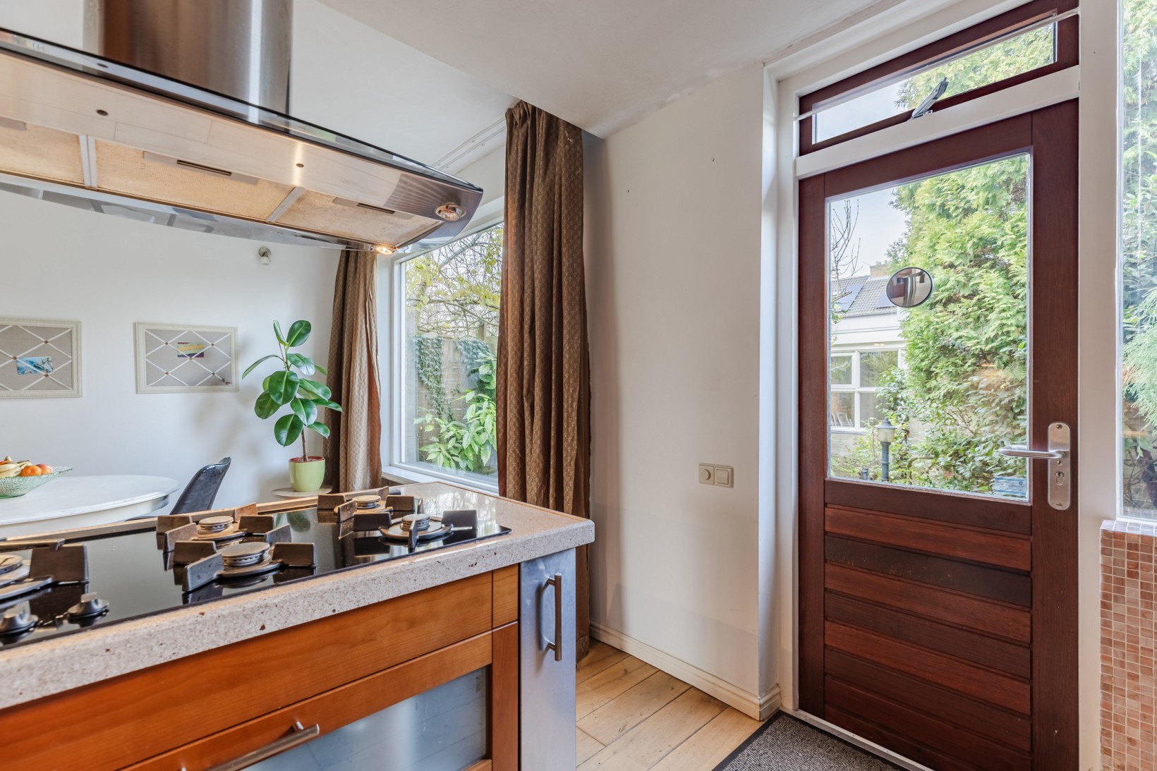 Tussenwoning te koop: De Parelvisserslaan 114, Amstelveen