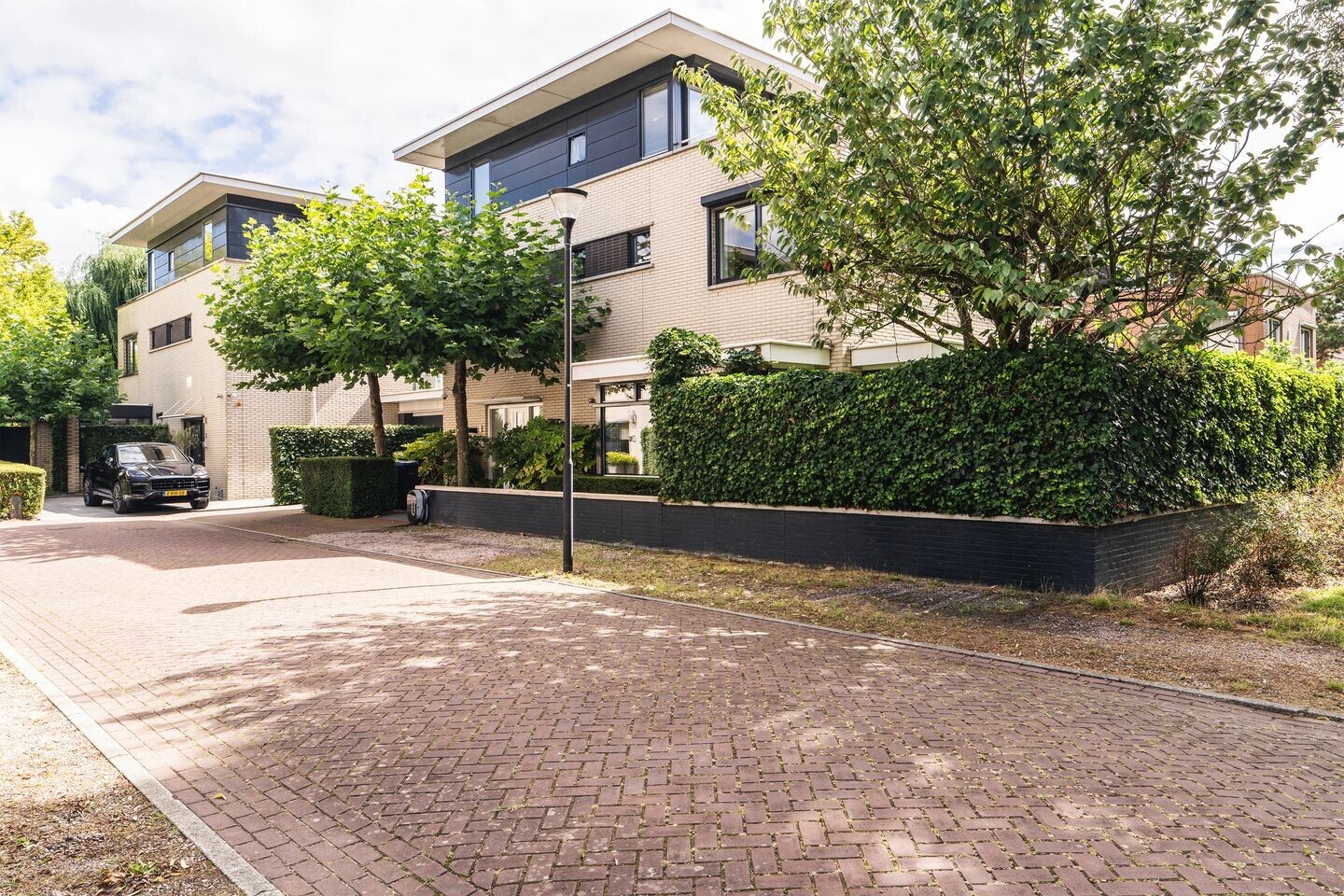 Tussenwoning te koop: Olympiadelaan 8, Amstelveen
