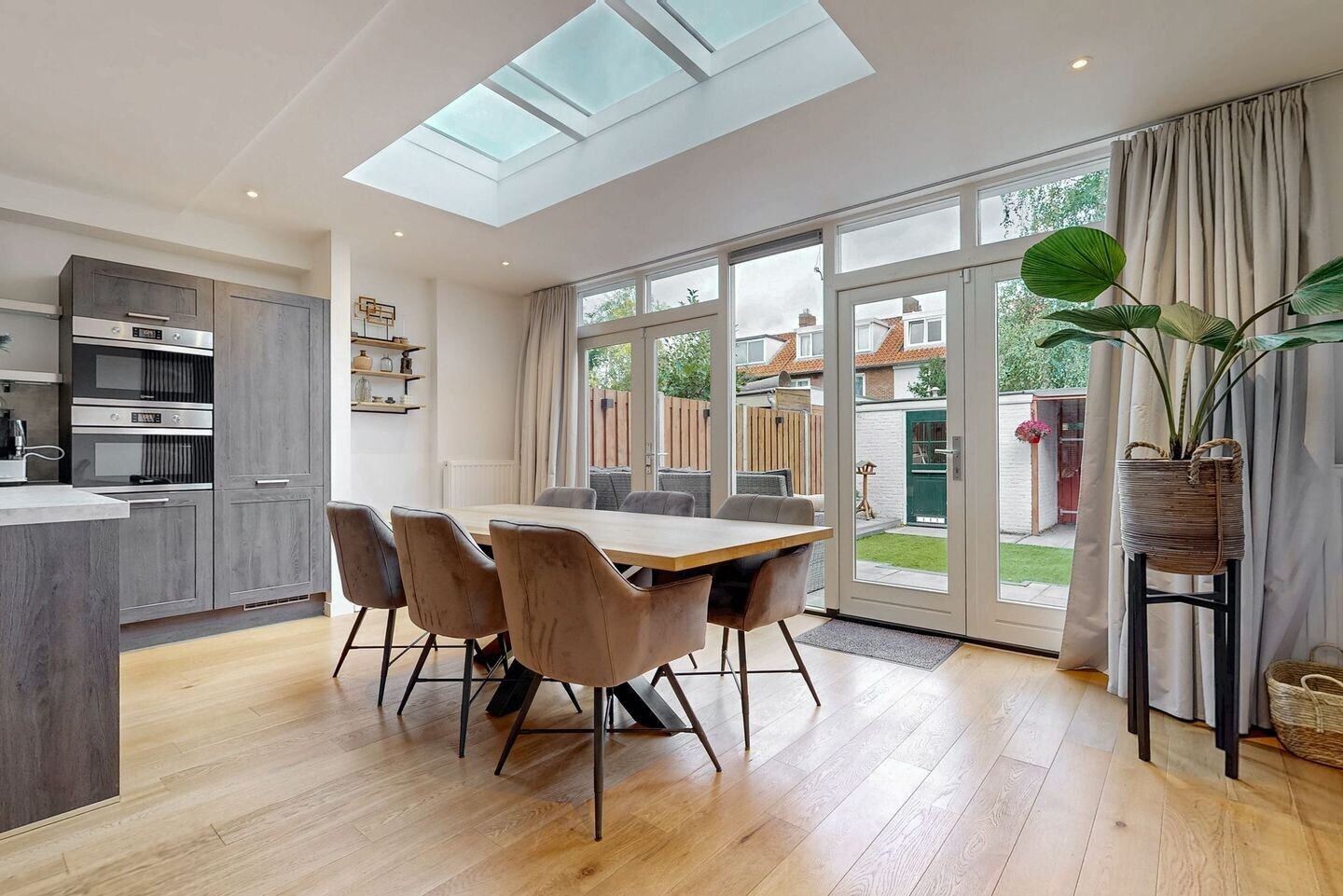 Tussenwoning te koop: Haagkerslaan 32, Amstelveen