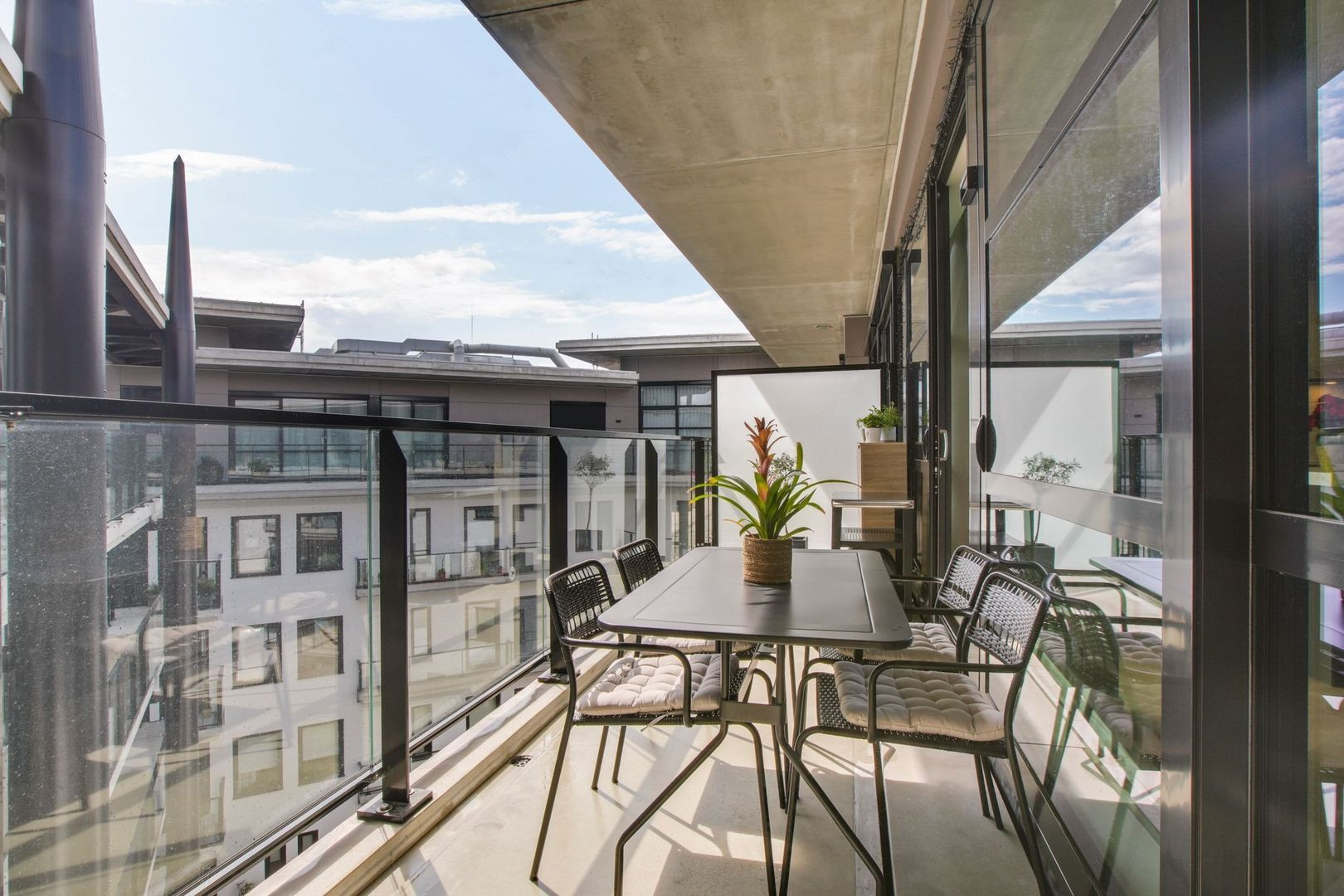 Appartement te koop: Burgemeester Rijnderslaan 628, Amstelveen