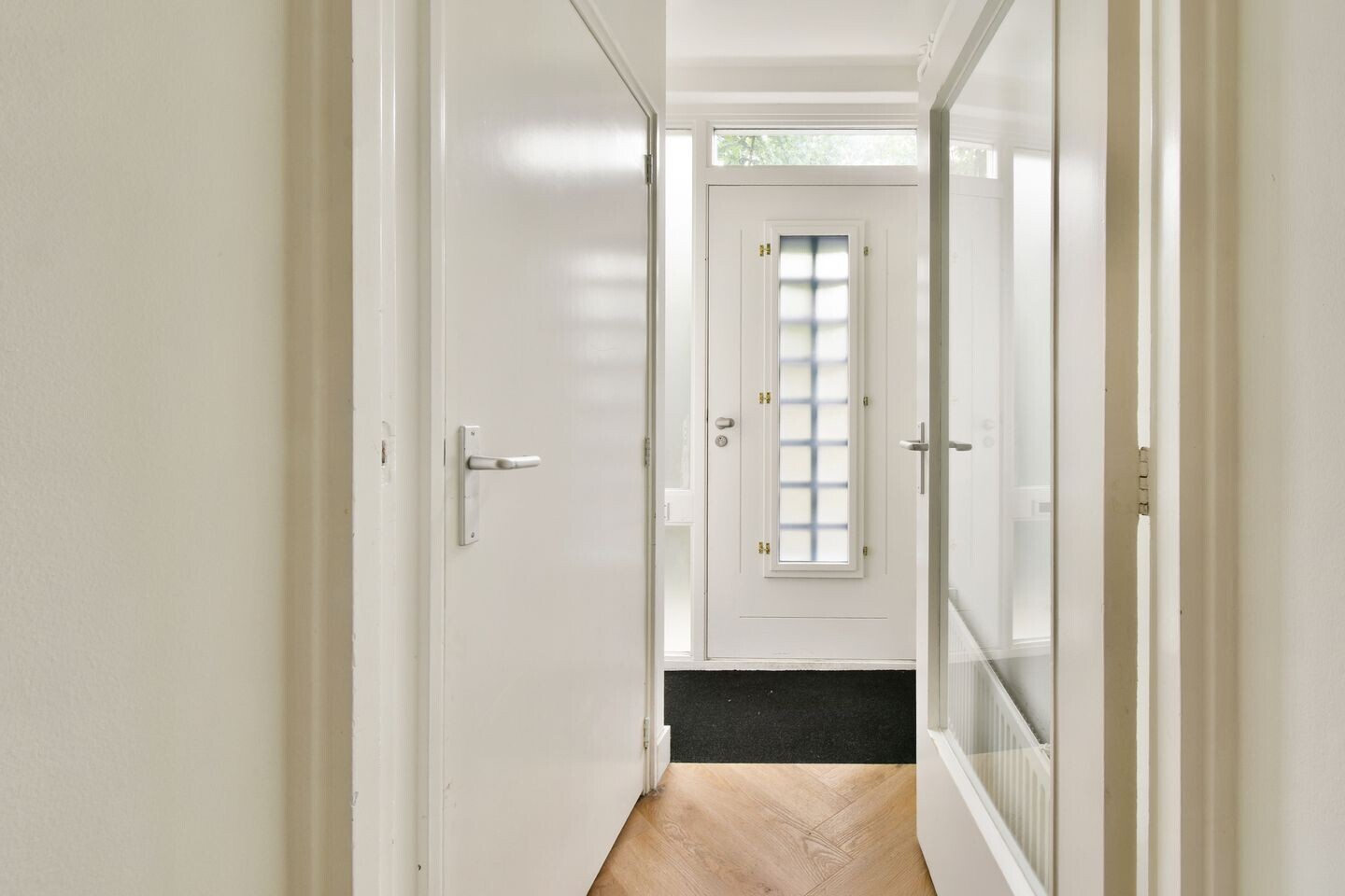 Tussenwoning te koop: Dr. Allard Piersonstraat 10, Amstelveen