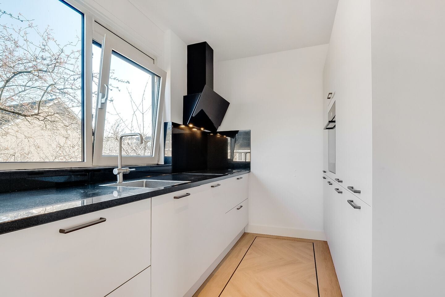 Tussenwoning te koop: Majella 19, Amstelveen