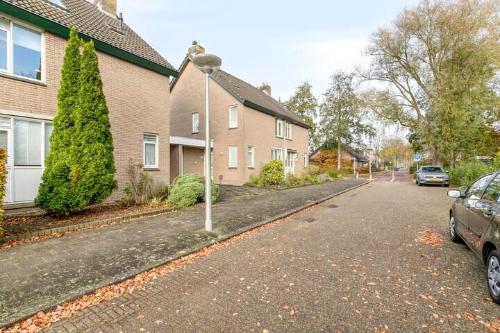 Tussenwoning te koop: Valreep 50, Amstelveen