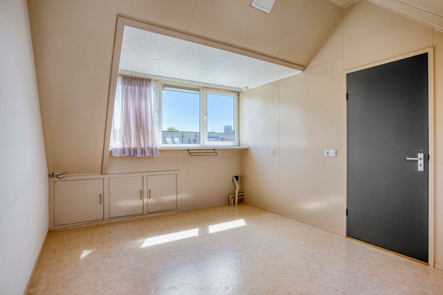 Tussenwoning te koop: Gaasterland 8, Amstelveen