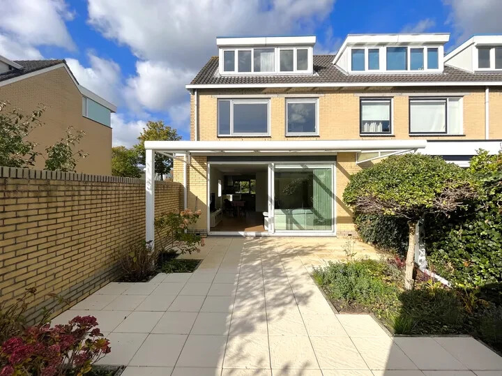 Hoekwoning te koop: Sparrendaal 17, Amstelveen