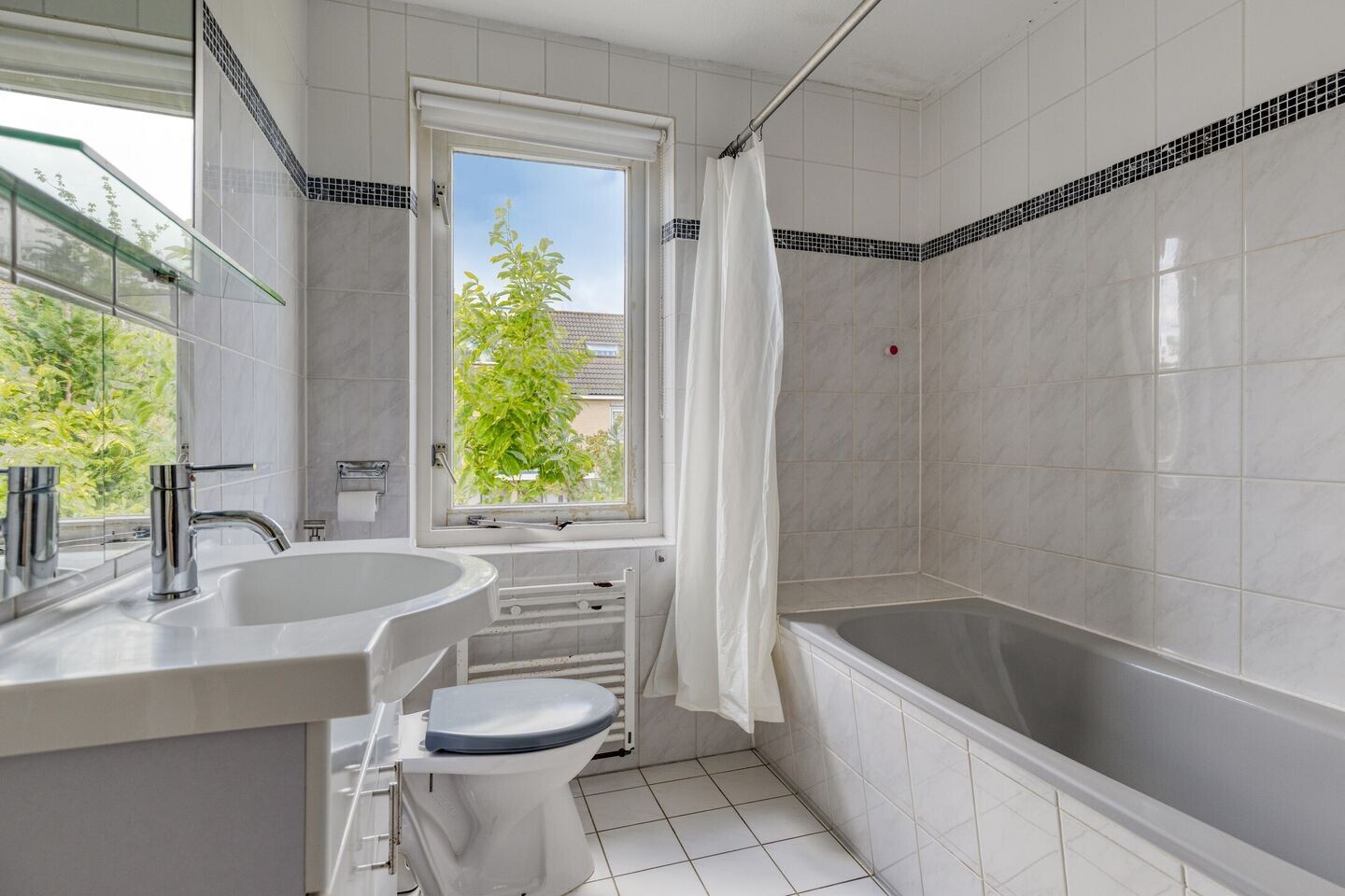 Hoekwoning te koop: Sparrendaal 65, Amstelveen