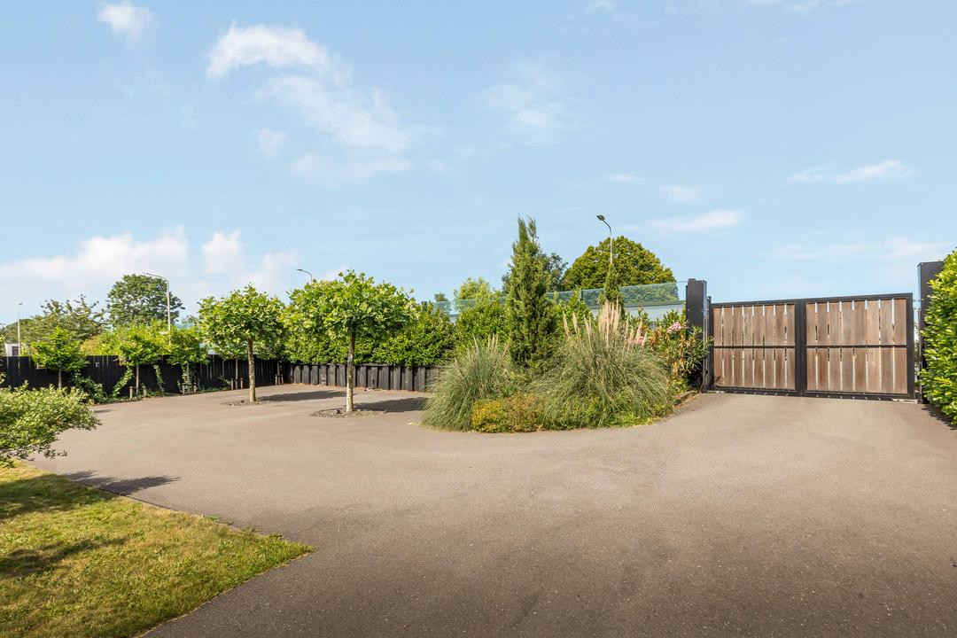 Vrijstaande woning te koop: Legmeerdijk 130, Amstelveen