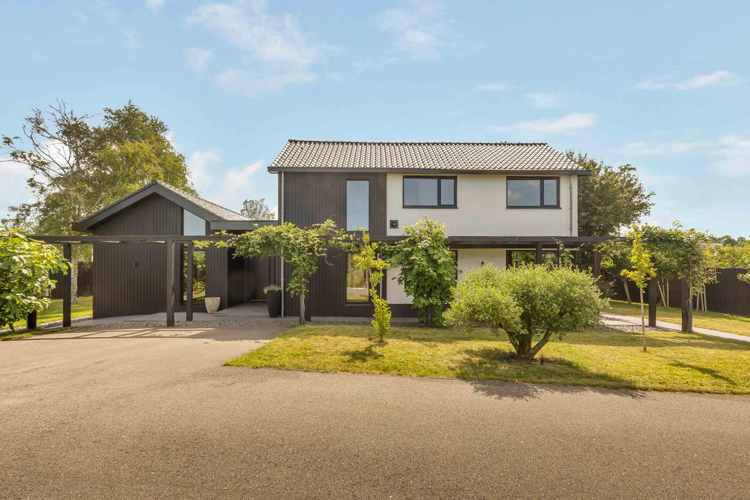 Vrijstaande woning te koop: Legmeerdijk 130, Amstelveen