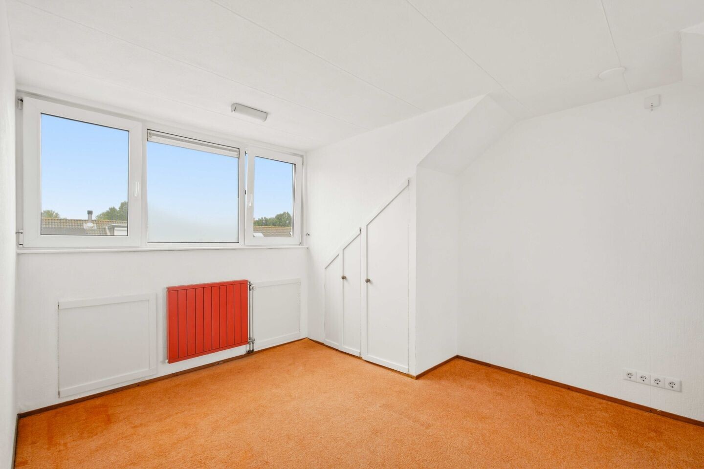 Tussenwoning te koop: Marga Klompélaan 8, Amstelveen