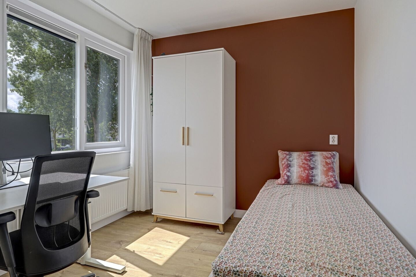 Tussenwoning te koop: Ko van Dijklaan 33, Amstelveen