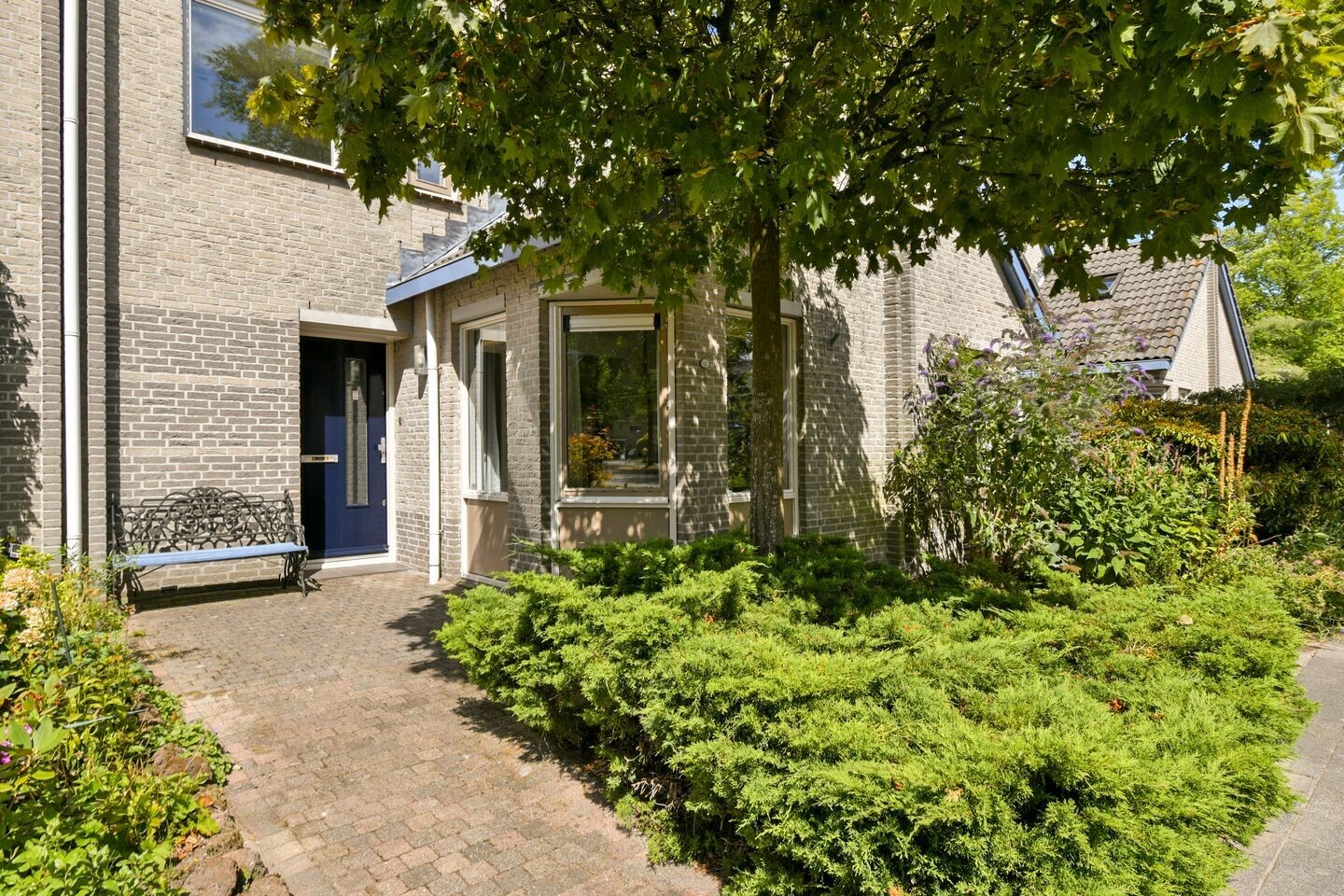 Tussenwoning te koop: Bertha von Suttnerlaan 12, Amstelveen