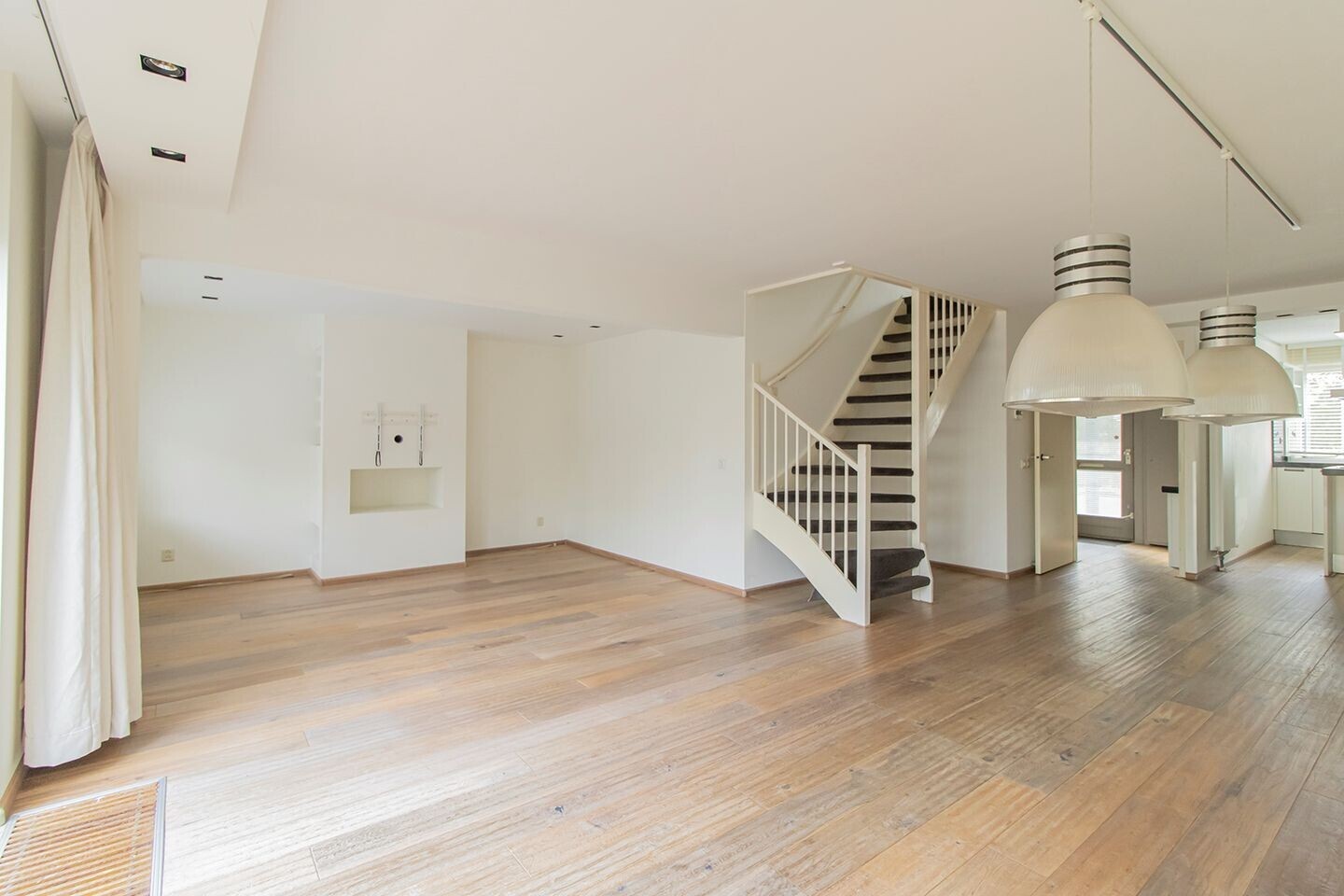 Hoekwoning te huur: Arthur van Schendelsingel 5, Amstelveen