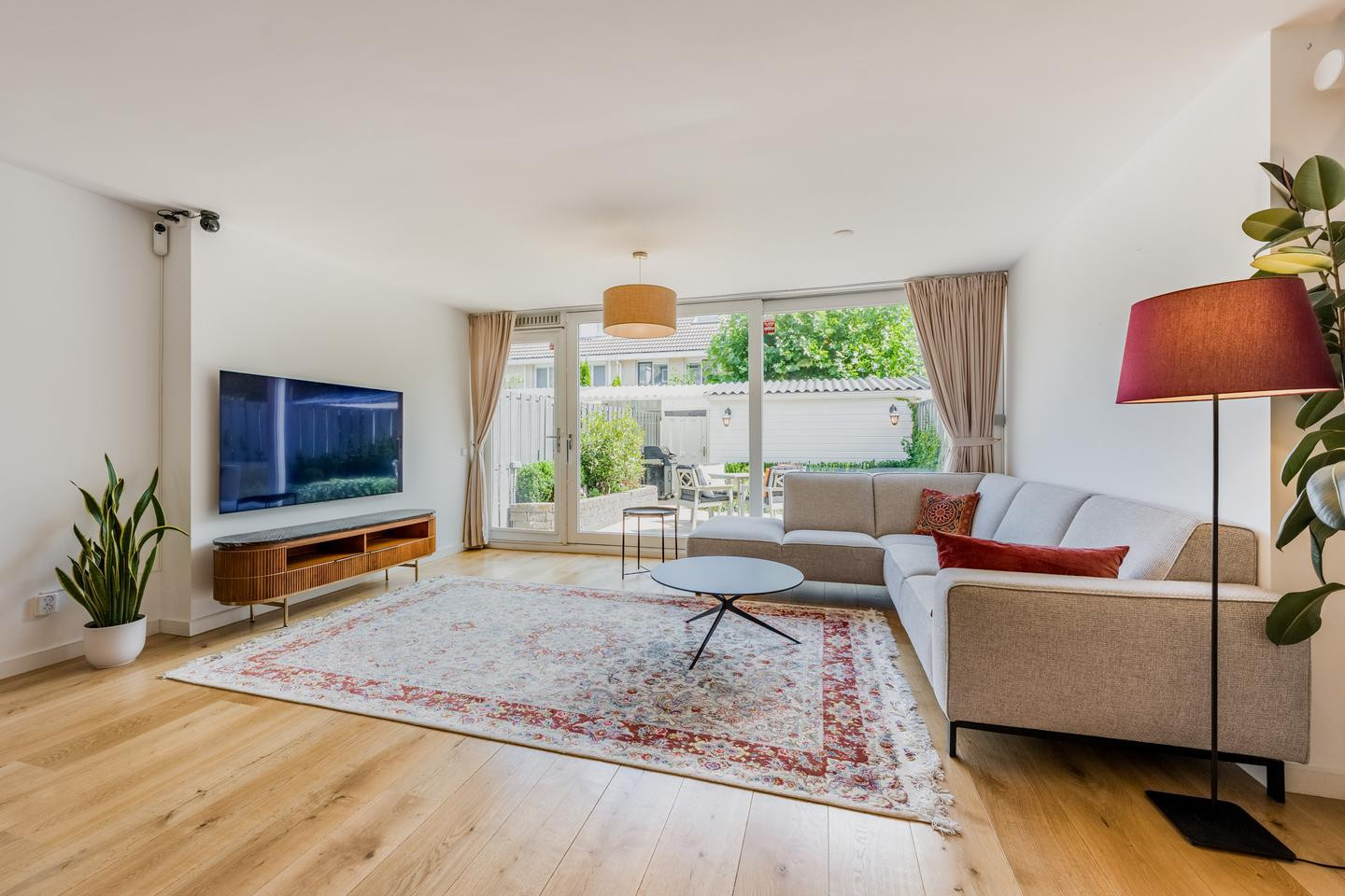Tussenwoning te koop: Bertus Aafjeslaan 33, Amstelveen