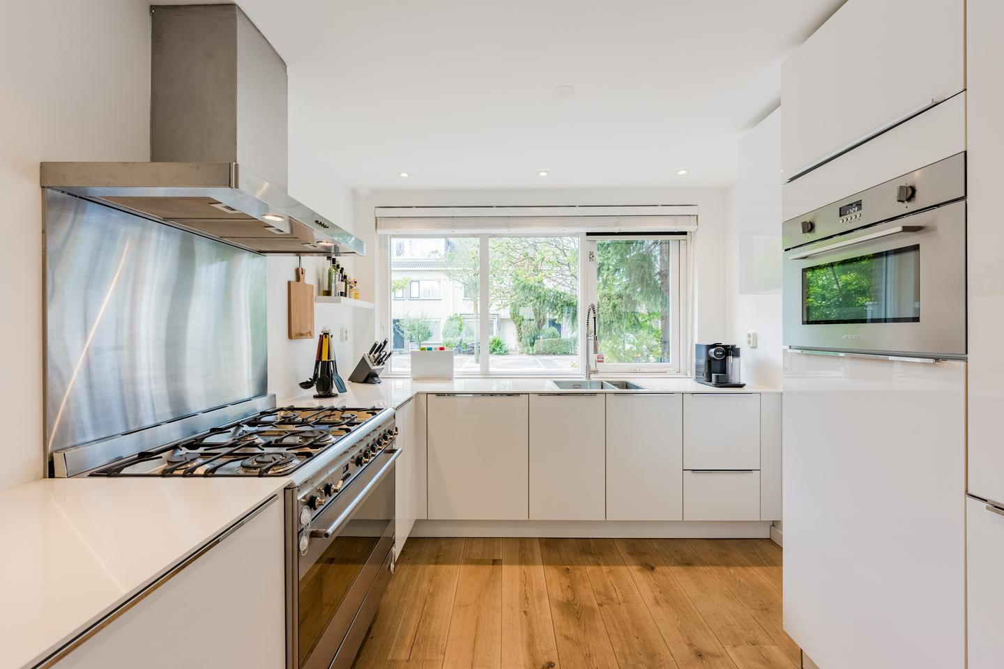 Tussenwoning te koop: Bertus Aafjeslaan 33, Amstelveen