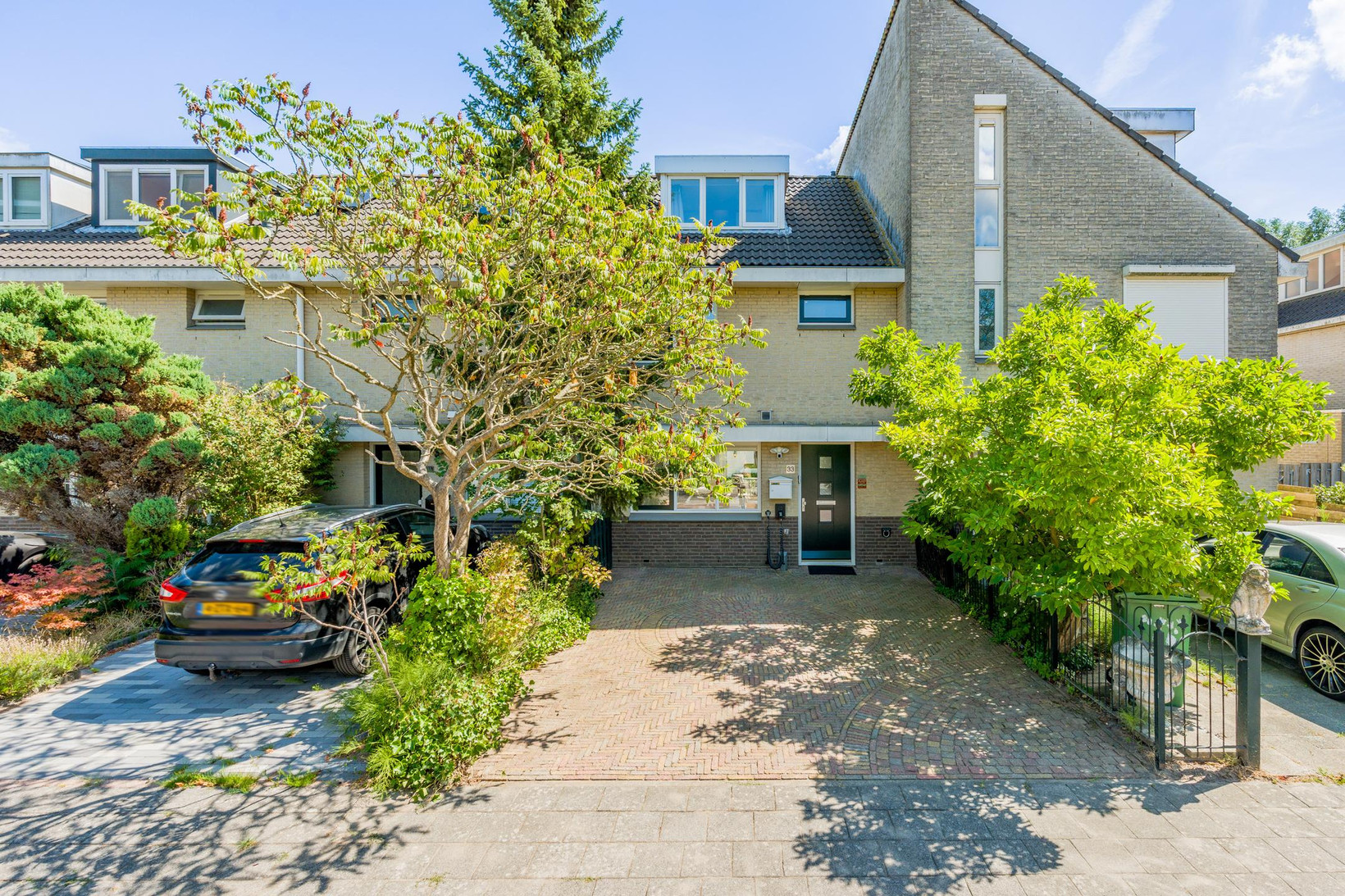 Tussenwoning te koop: Bertus Aafjeslaan 33, Amstelveen