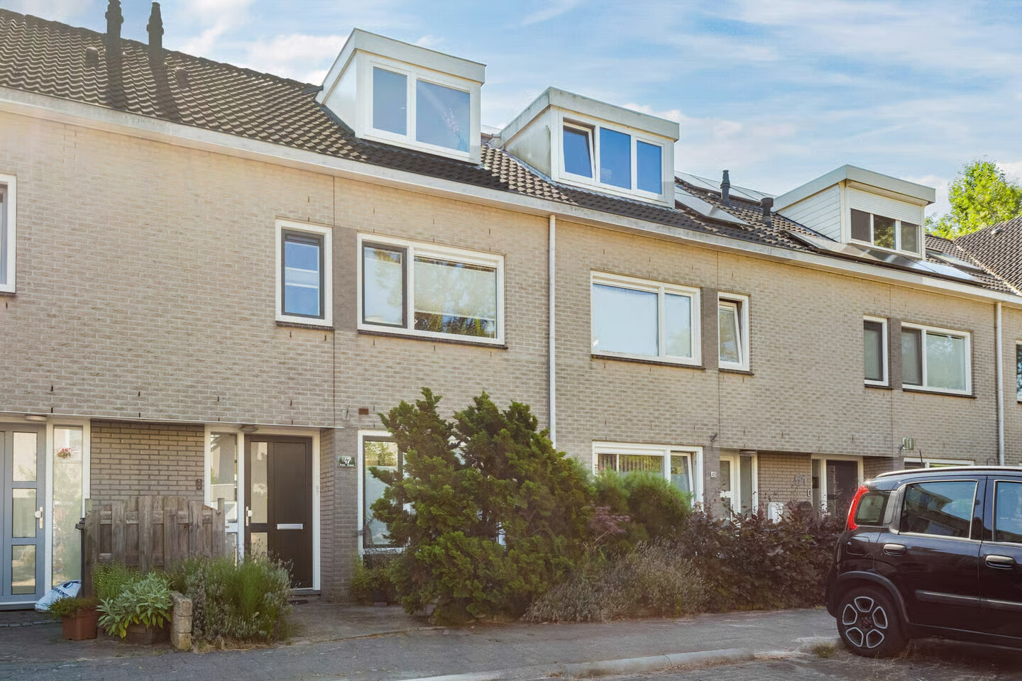 Tussenwoning te koop: Anne de Vrieslaan 47, Amstelveen