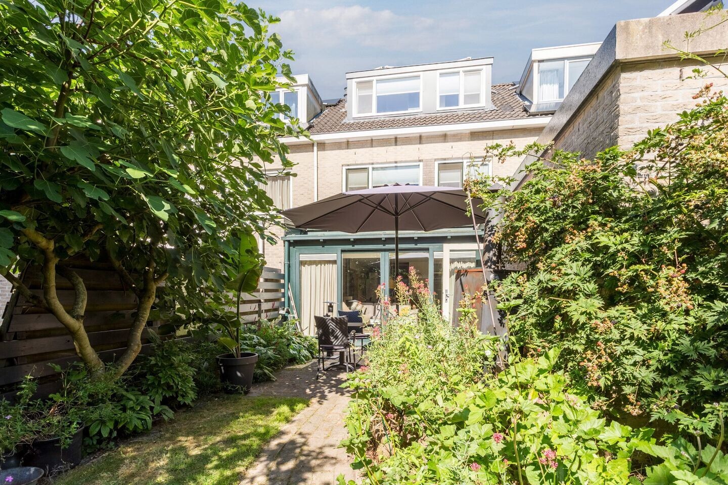 Tussenwoning te koop: Anne de Vrieslaan 47, Amstelveen