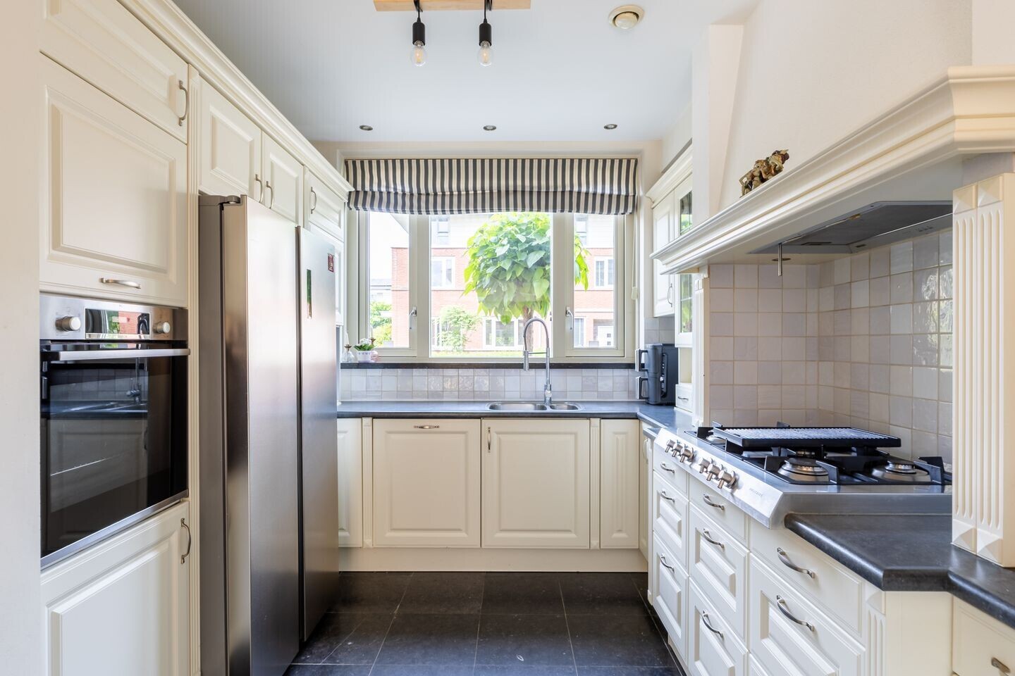 Hoekwoning te koop: Renate Rubinsteinlaan 5, Amstelveen