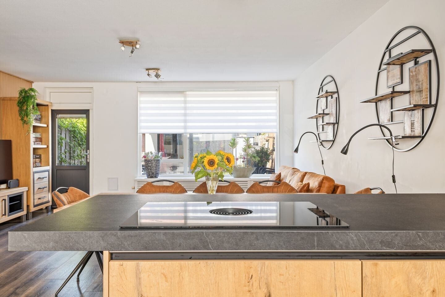 Tussenwoning te koop: Marketentster 55, Amstelveen