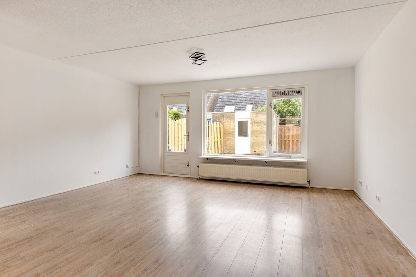 Tussenwoning te koop: De Uitvlugt 59, Amstelveen