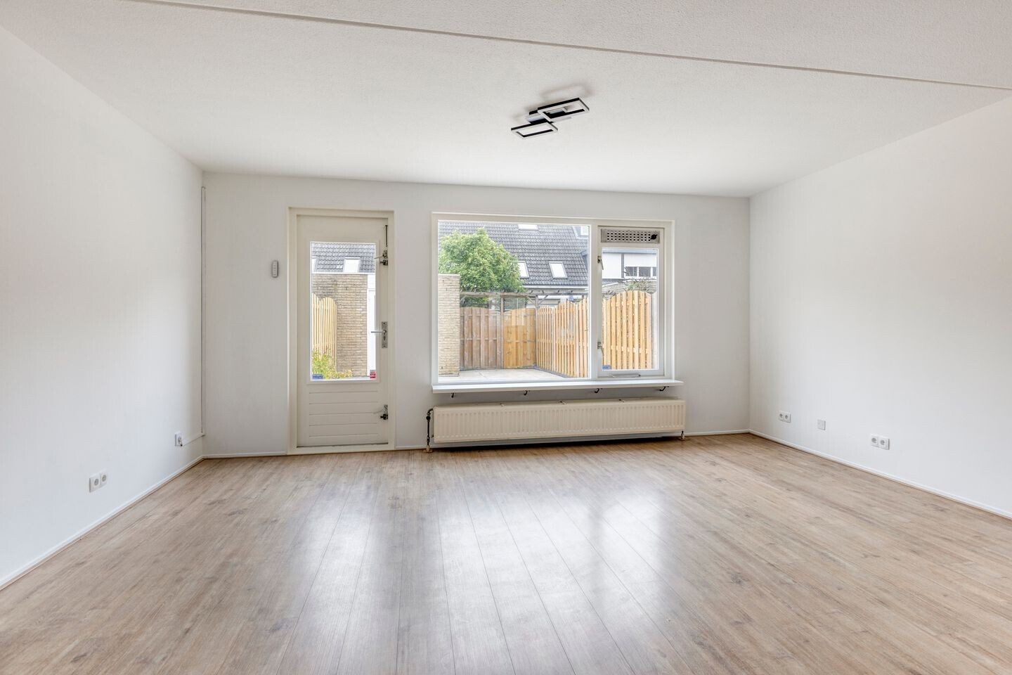 Tussenwoning te koop: De Uitvlugt 59, Amstelveen