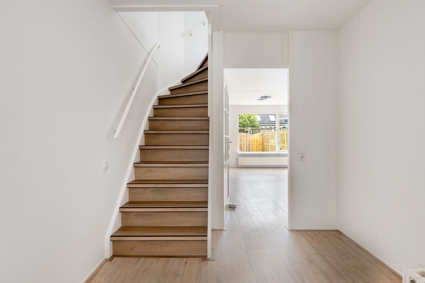 Tussenwoning te koop: De Uitvlugt 59, Amstelveen