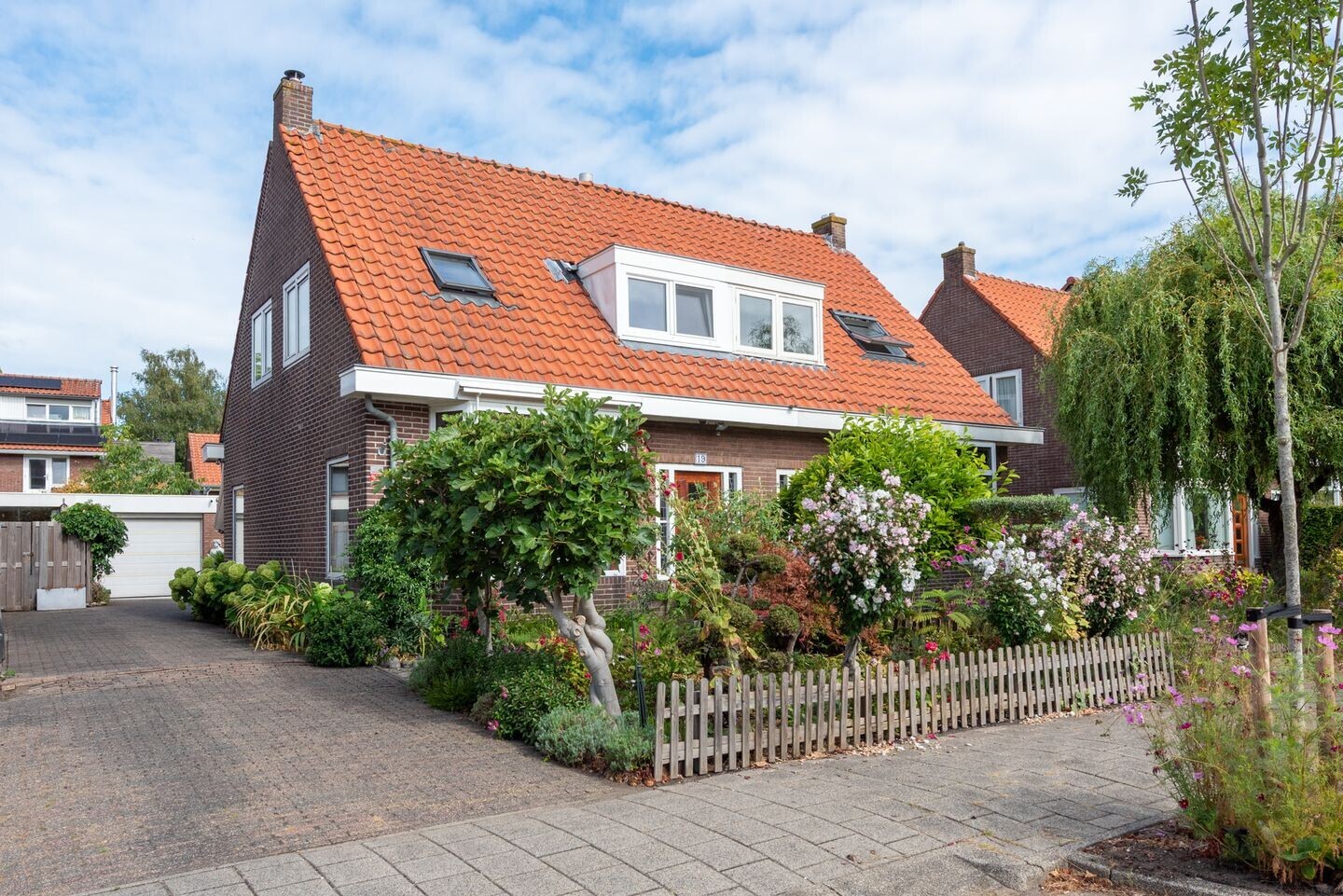 Twee-onder-één-kap te koop: Koningin Wilhelminalaan 19, Ouderkerk Aan De Amstel