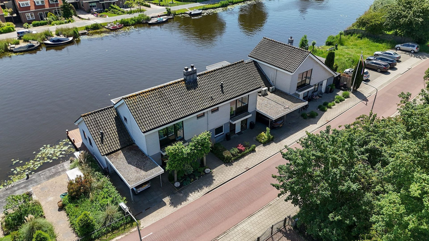 Tussenwoning te koop: Koningin Julianalaan 25, Ouderkerk Aan De Amstel