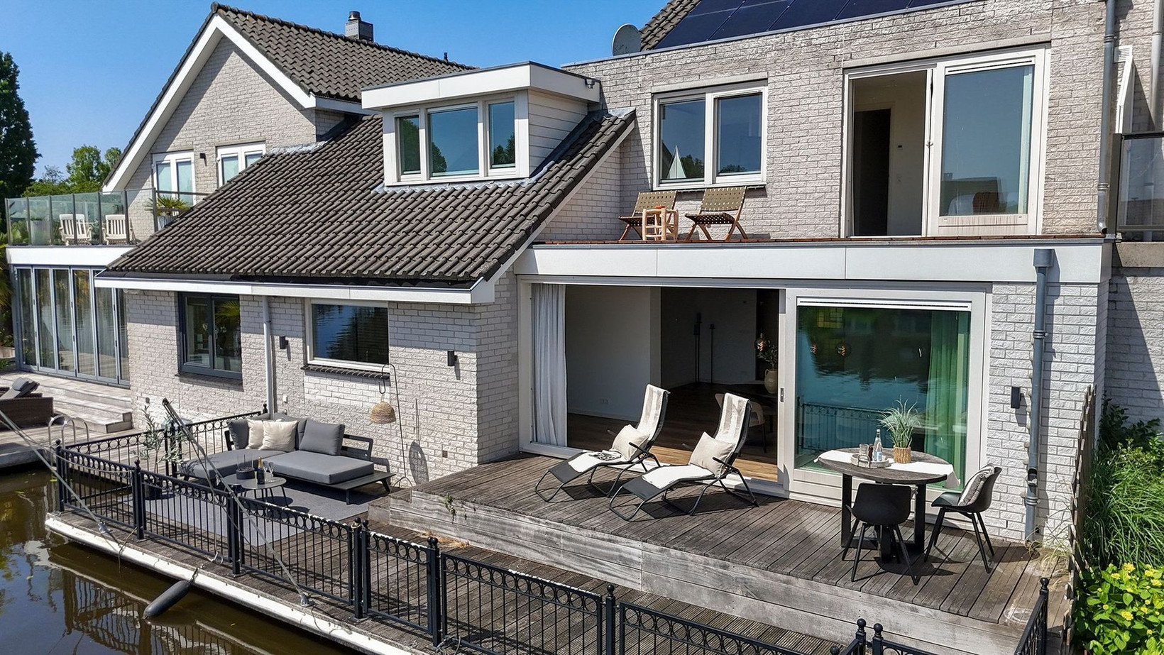 Tussenwoning te koop: Koningin Julianalaan 25, Ouderkerk Aan De Amstel