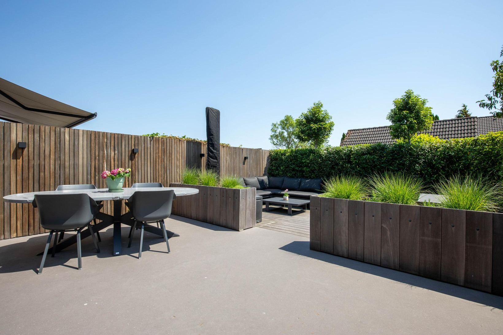 Hoekwoning te koop: Middenweg 100, Ouderkerk Aan De Amstel