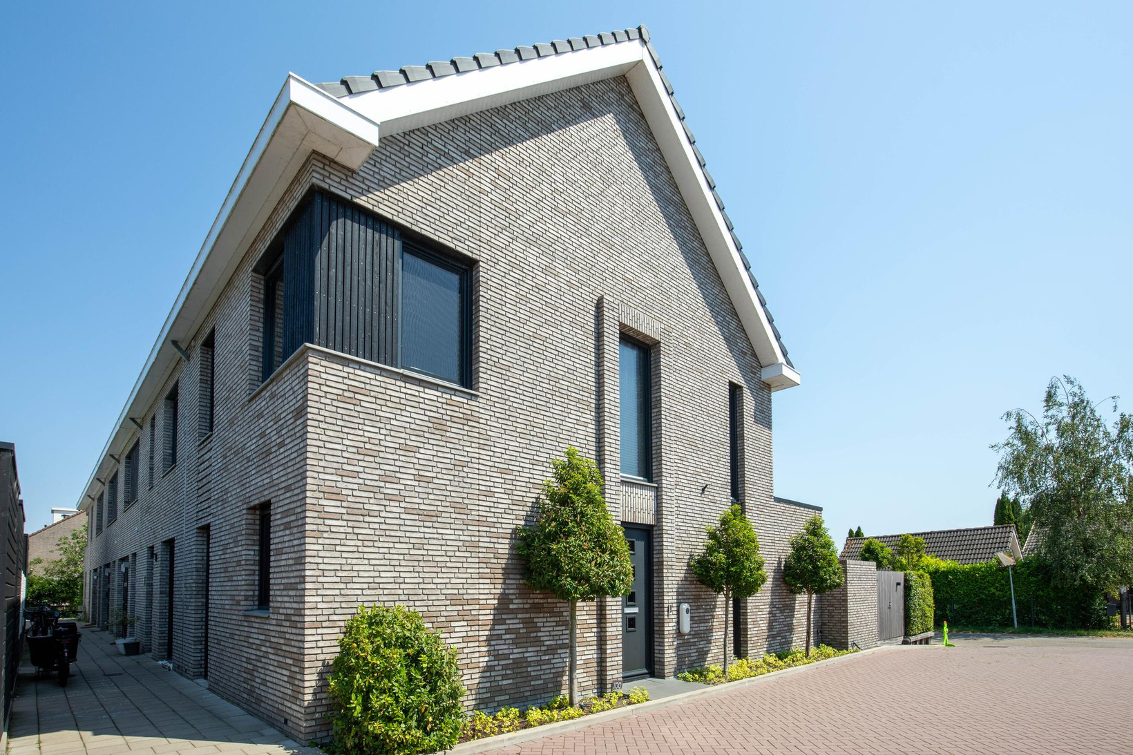 Hoekwoning te koop: Middenweg 100, Ouderkerk Aan De Amstel