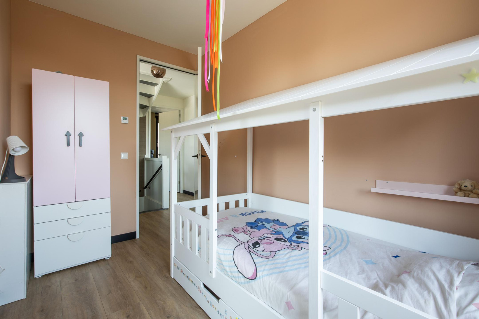 Hoekwoning te koop: Middenweg 100, Ouderkerk Aan De Amstel