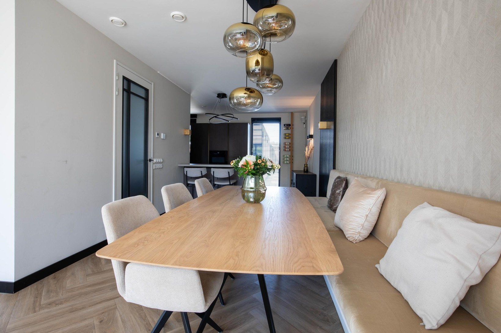 Hoekwoning te koop: Middenweg 100, Ouderkerk Aan De Amstel