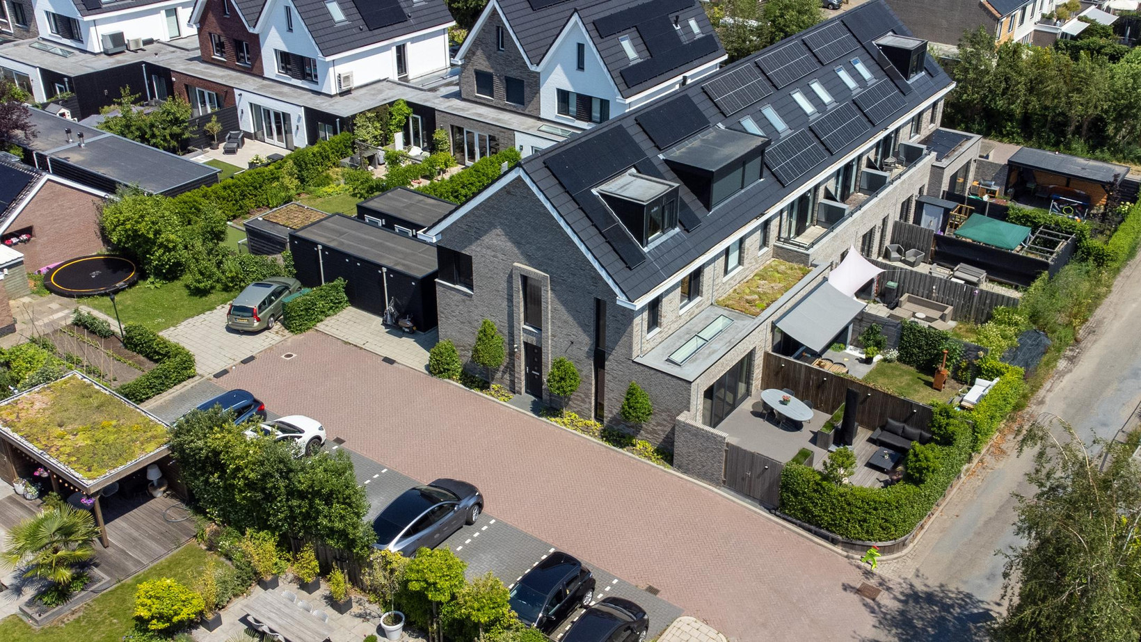 Hoekwoning te koop: Middenweg 100, Ouderkerk Aan De Amstel
