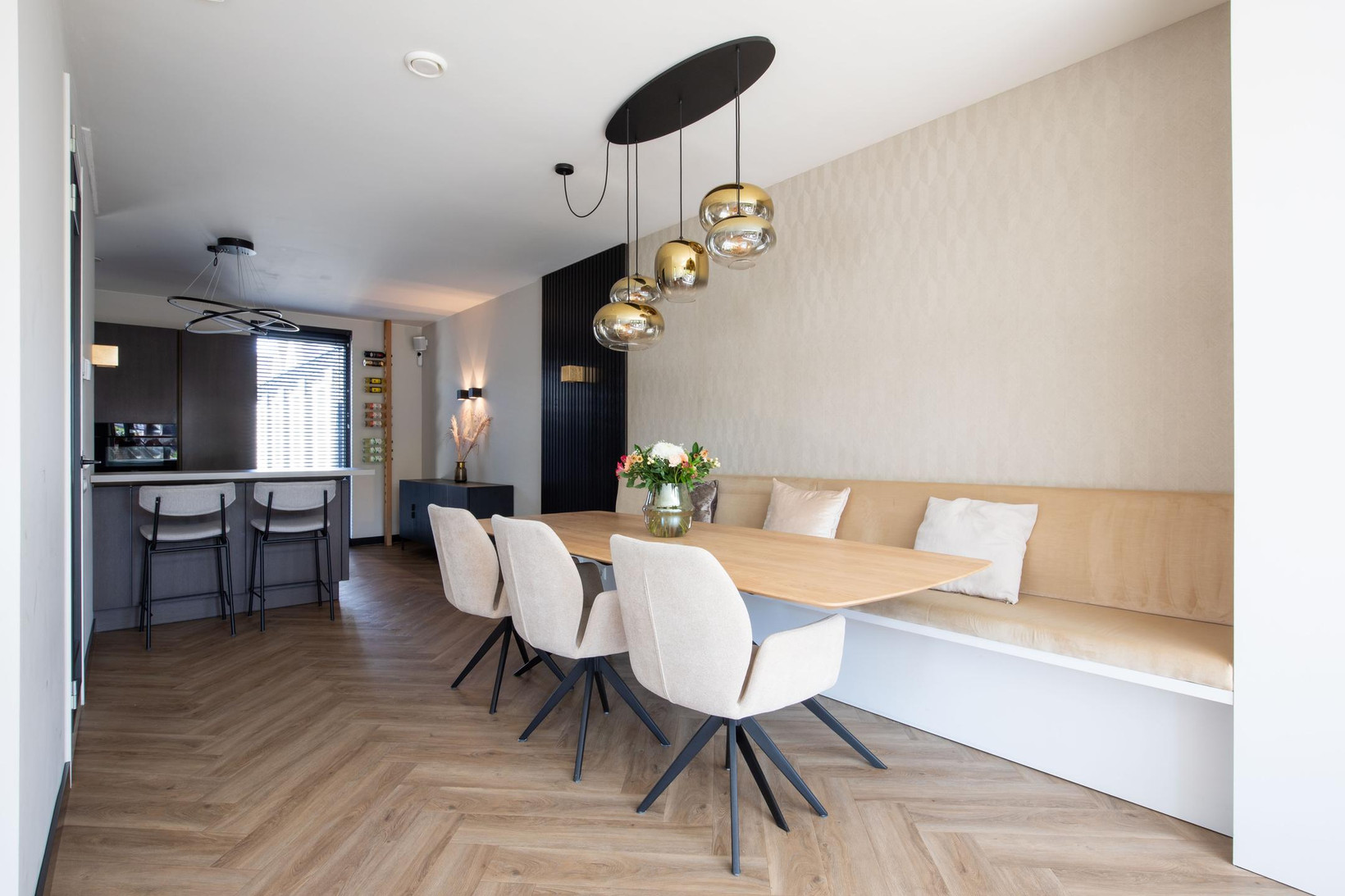 Hoekwoning te koop: Middenweg 100, Ouderkerk Aan De Amstel