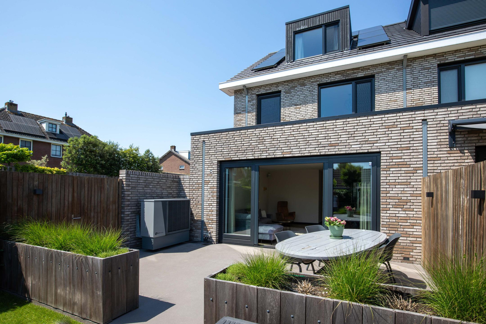Hoekwoning te koop: Middenweg 100, Ouderkerk Aan De Amstel