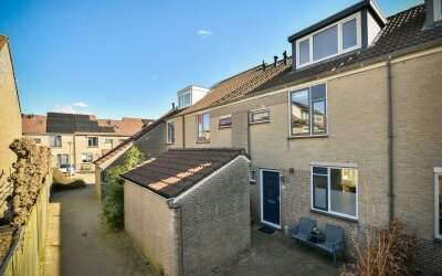 Jonge Linde 16